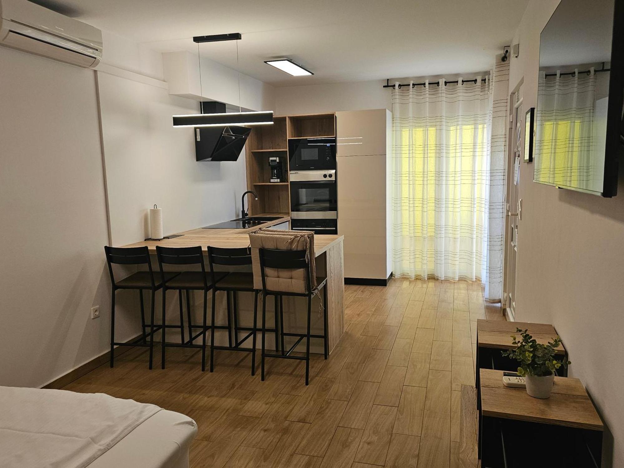 קריקווניצה Apartments Maslina מראה חיצוני תמונה