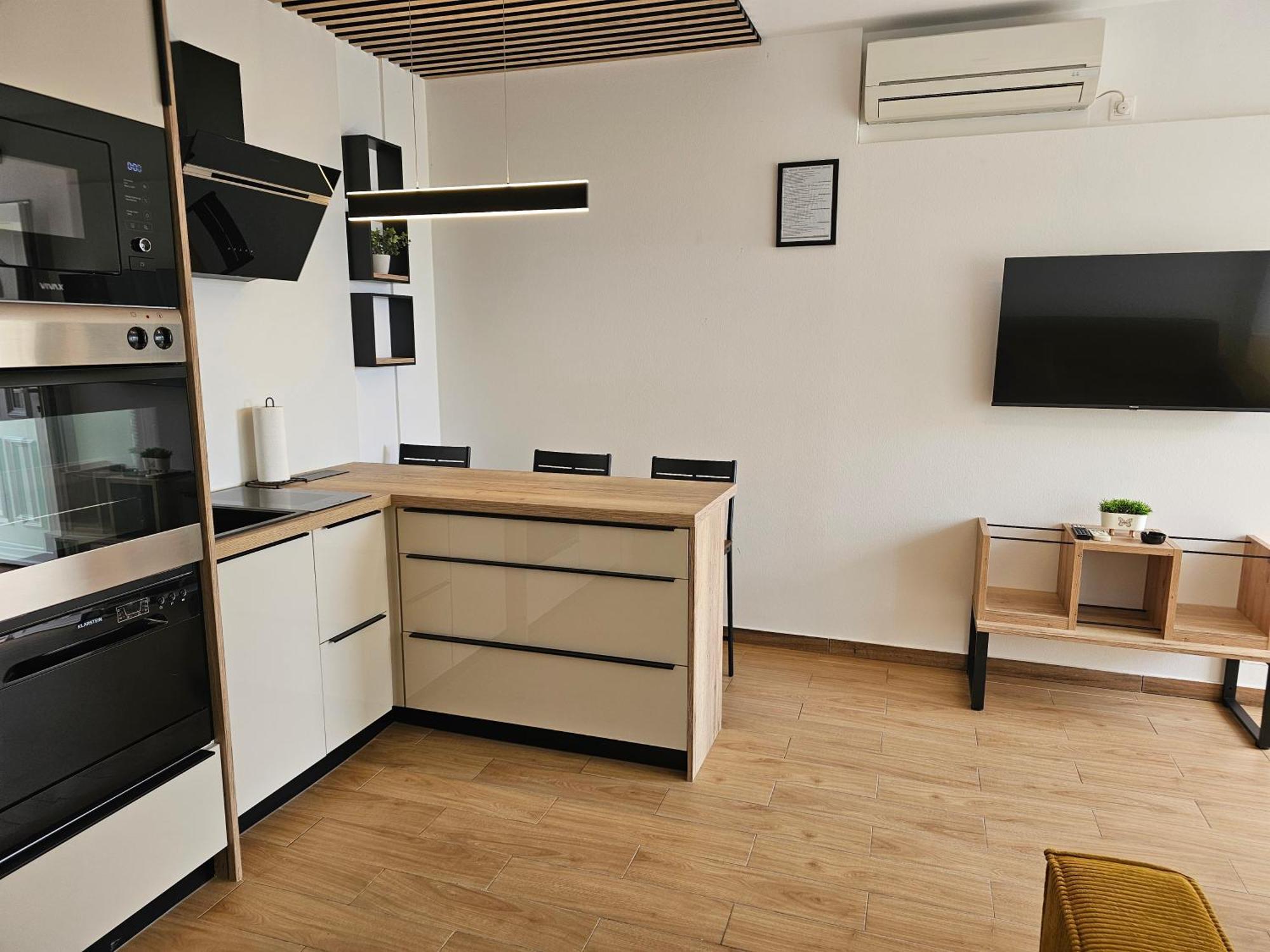 קריקווניצה Apartments Maslina מראה חיצוני תמונה